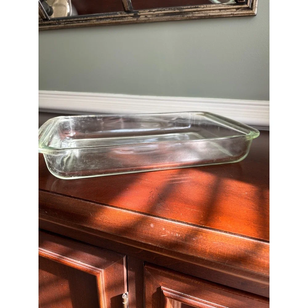 Vintage PYREX Baking Dish 233-N Clear